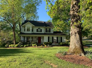 635 Mount View Dr, Tunnel Hill, GA 30755