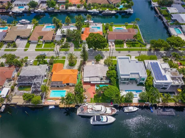 12700 N Bayshore Dr, North Miami, FL 33181