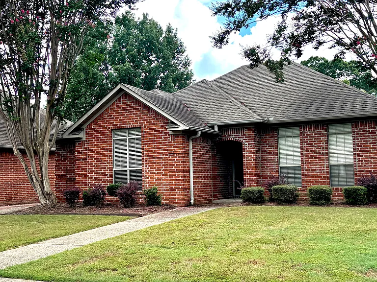 1965 Payne Ln — Photo 4