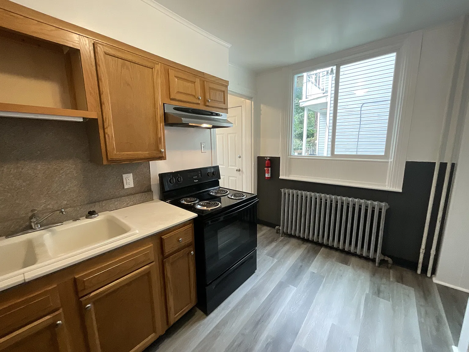 618 Salem Ave, York - 1st Fl — Photo 3