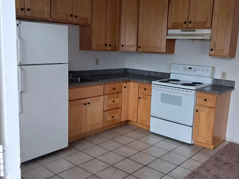 23920 2nd St #5 — Photo 3