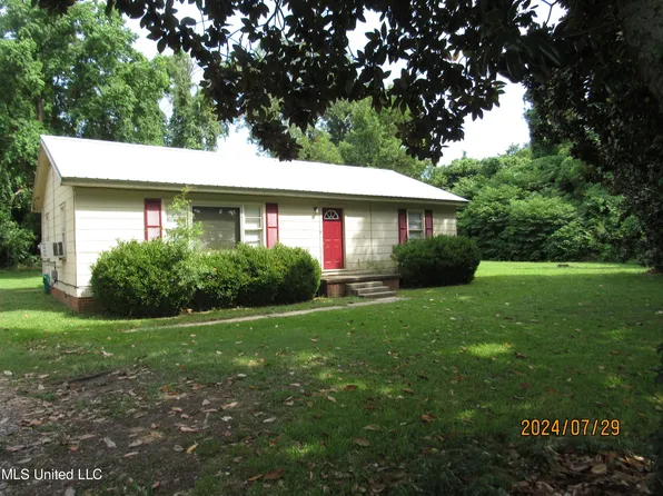 2130 Grand Ave, Yazoo City, MS 39194
