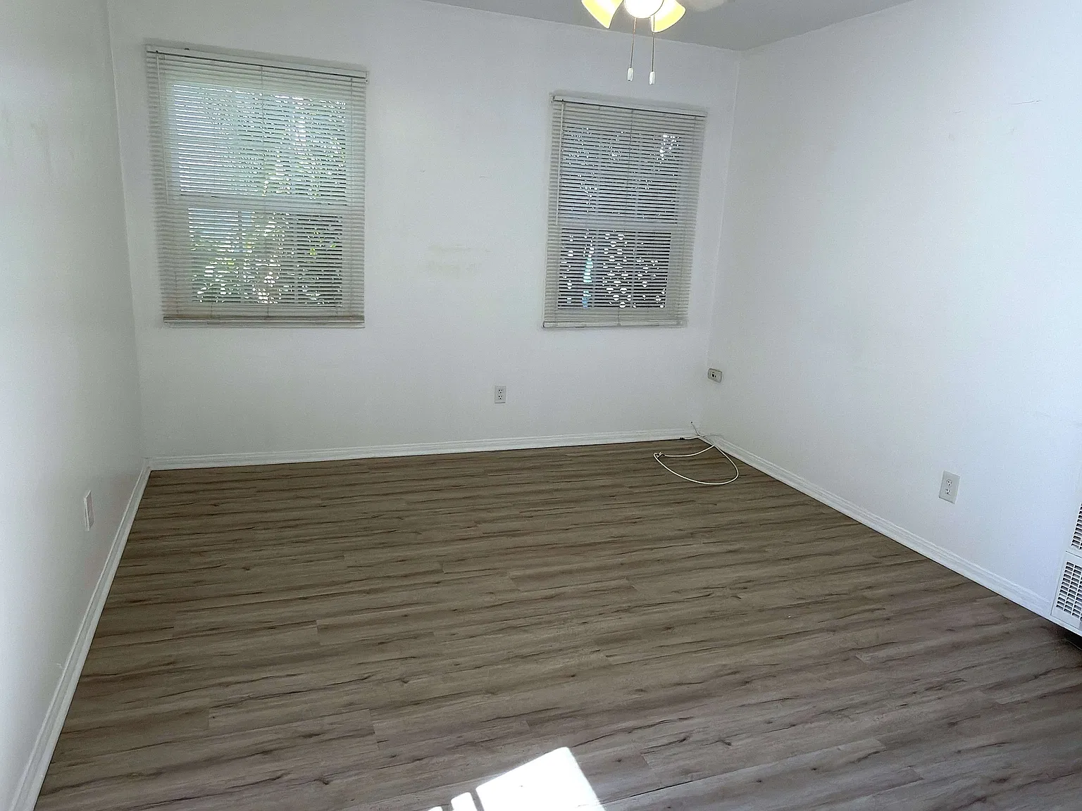 Division Street 4321 East — Photo 2