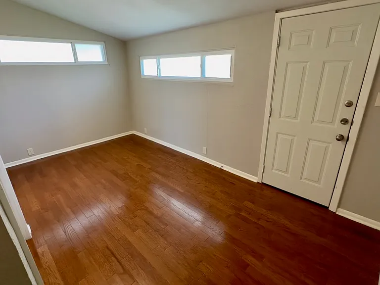 102 Paul St — Photo 13