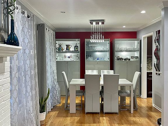 4th image of 116 Villa Circle Dr #5