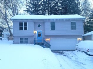 7605 Deep Spring Rd, Wonder Lake, IL 60097