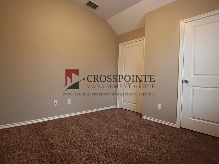 Brad Circle 1226 — Photo 15