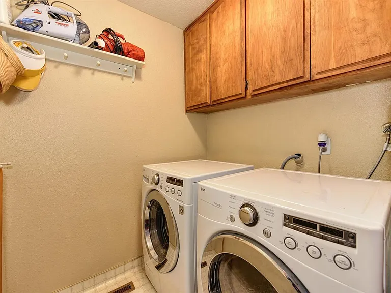 11646 Inverness Way #B — Photo 29
