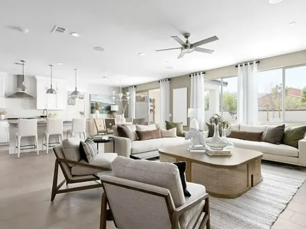 4052 Hudson Ln, Lake Elsinore, CA 92530