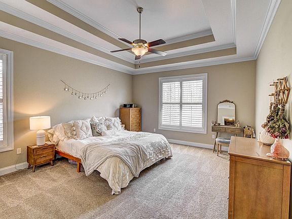 5th image of 112 Bay Tree Ct