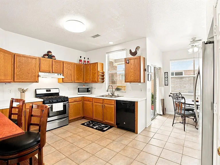 2910 Greenvalley Trail Dr — Photo 8