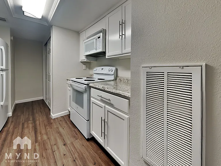 5632 Birchmont Dr #C — Photo 6