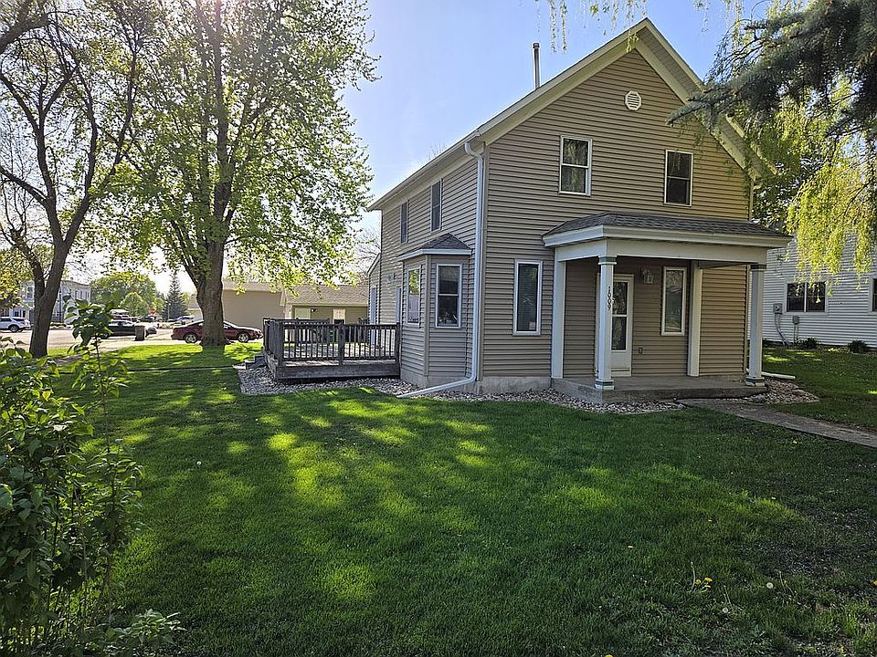 1st image of 1009 Edgerly St