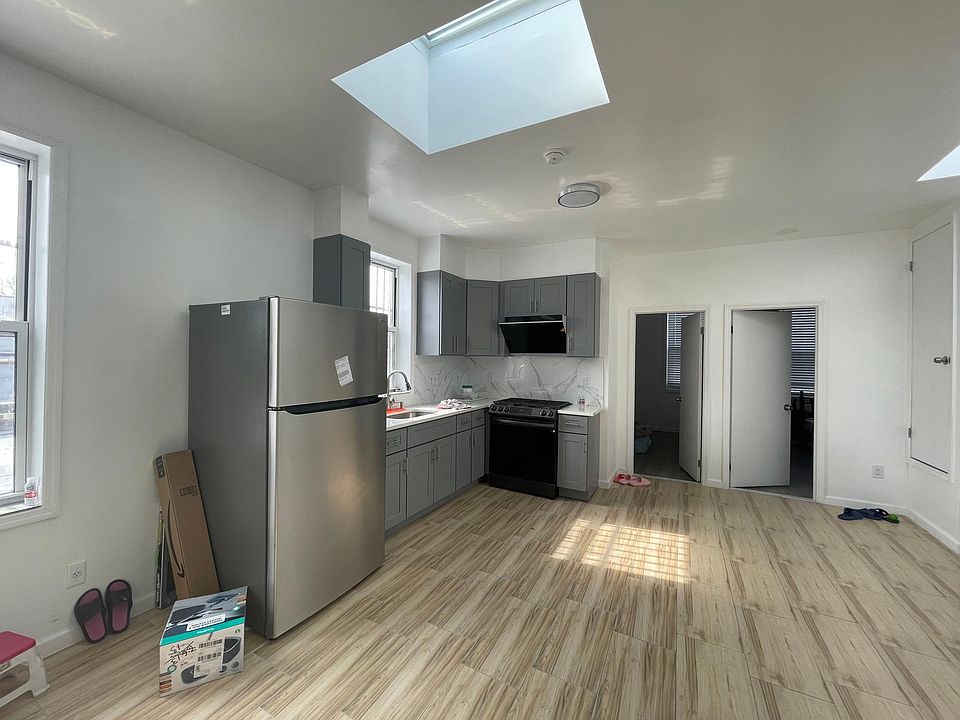 1st image of 1321 65th St #2