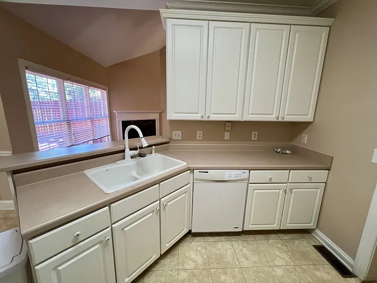 2201 Keegan Dr — Photo 9