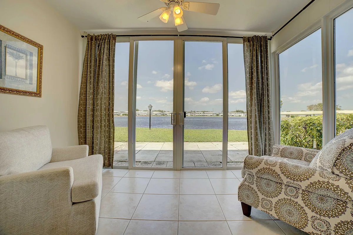 Building Photo - 1801 Ocean Dr #110