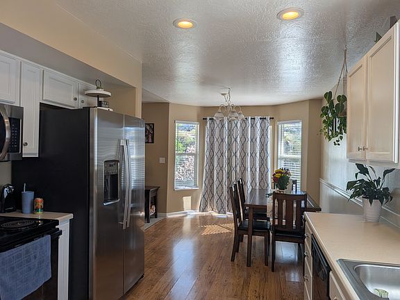 2nd image of 311 W Harvest Moon Dr