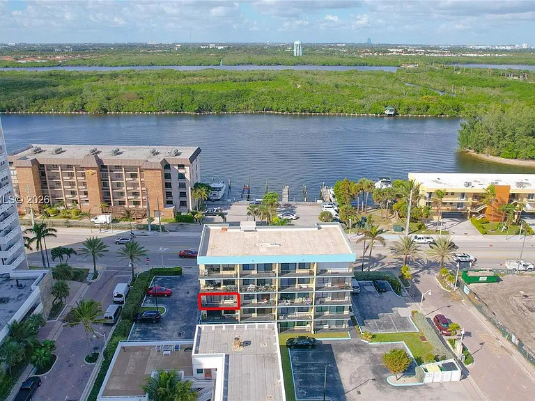 3215 N Ocean Dr #301 — Photo 26