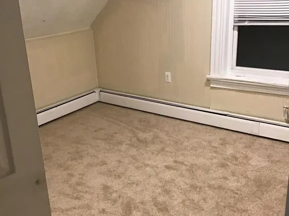 (undisclosed Address), Leominster, MA 01453