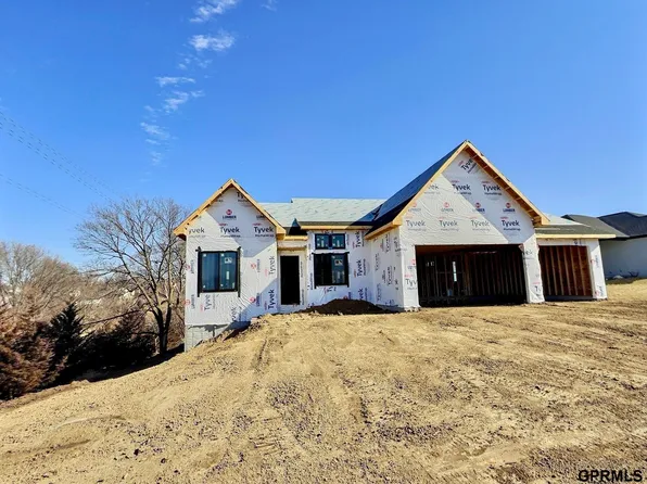 6250 Franciscan Dr, Lincoln, NE 68526