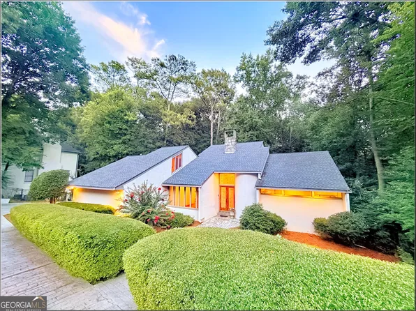 320 Fauna Ct, Sandy Springs, GA 30350