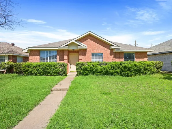 919 Crestwood Dr, Cedar Hill, TX 75104