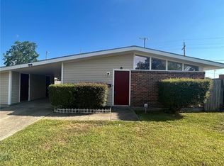 1902 Cooper Rd, Gretna, LA 70056