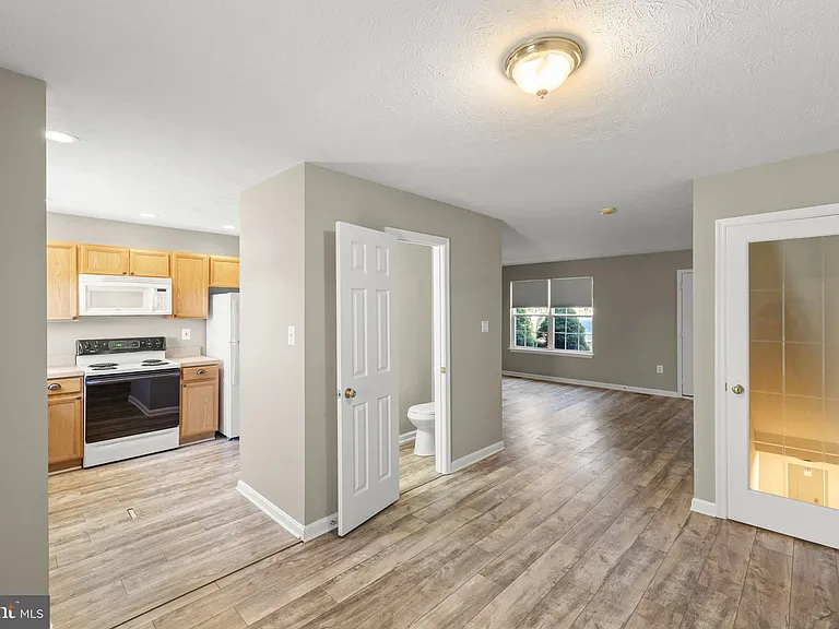 174 Equestrian Dr — Photo 10