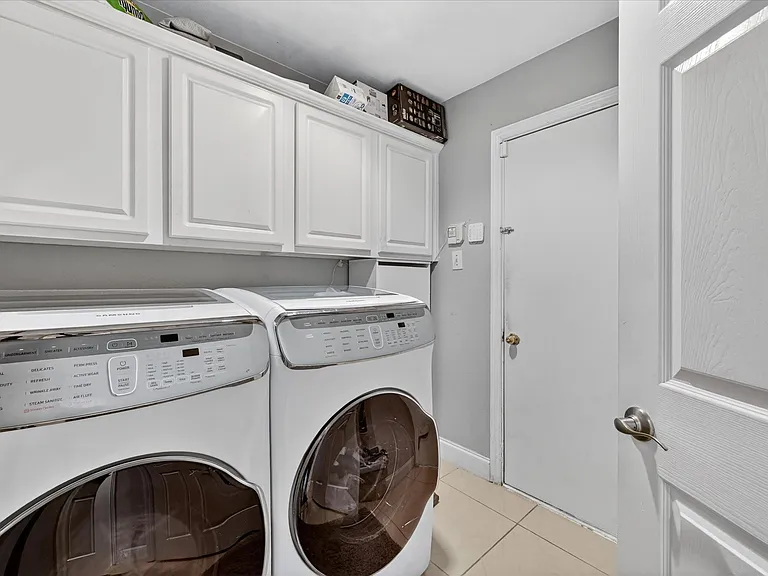 3409 Waterbury Ct — Photo 25