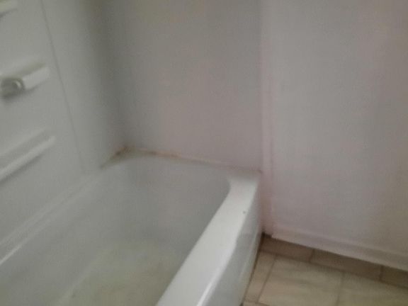 3rd image of 107 E Brentwood St