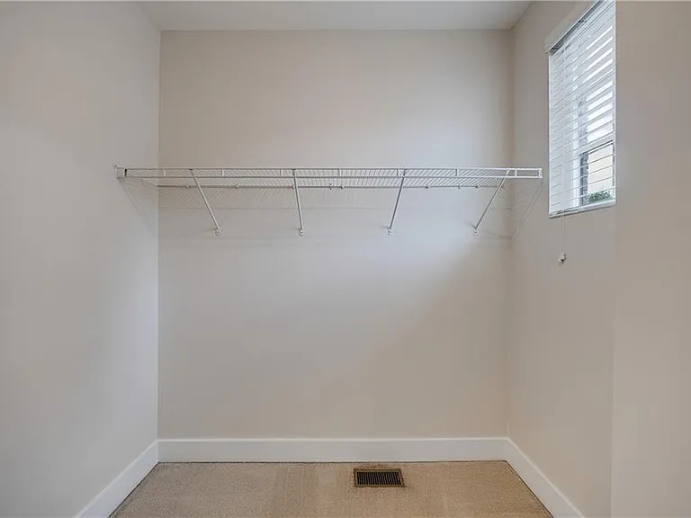 733 Taylor Ct NE — Photo 35
