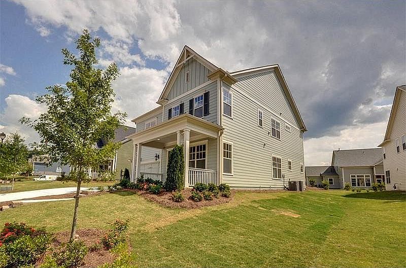 6439 Sycamore Drive, Reunion