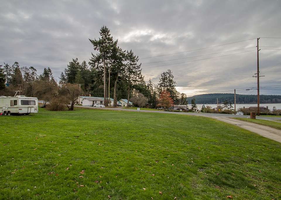 2nd image of 15174 Gibralter Rd