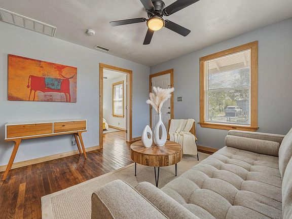 4th image of 4806 Santa Anna St
