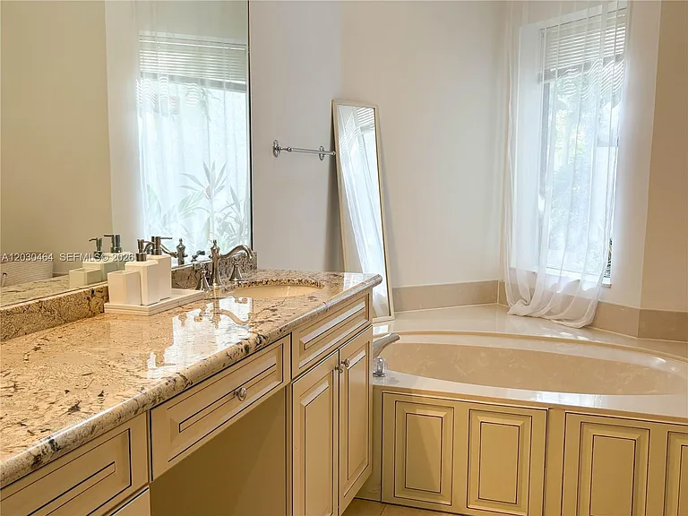2530 Windsor Way Ct — Photo 18