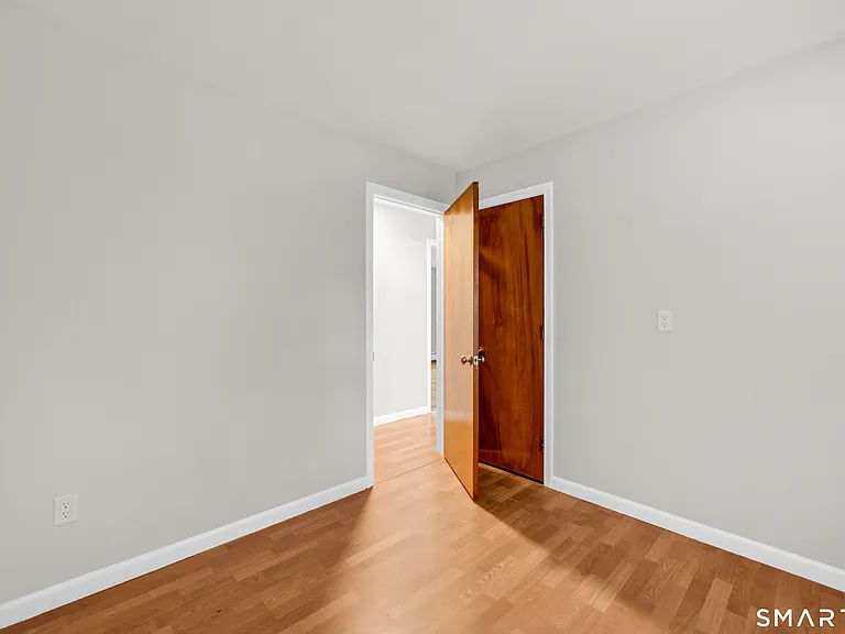 7 Olson Ave — Photo 11