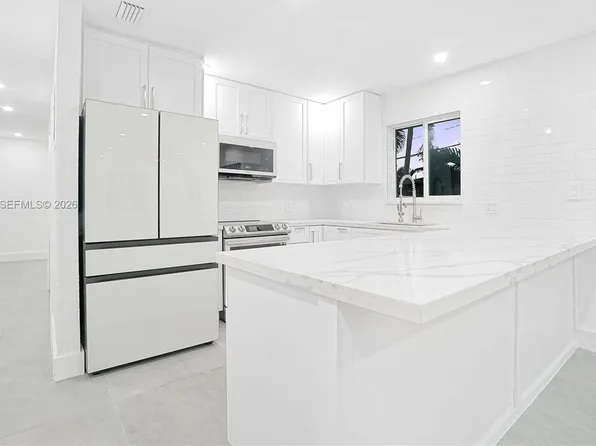 2850 SW 24th St #2850, Miami, FL 33145