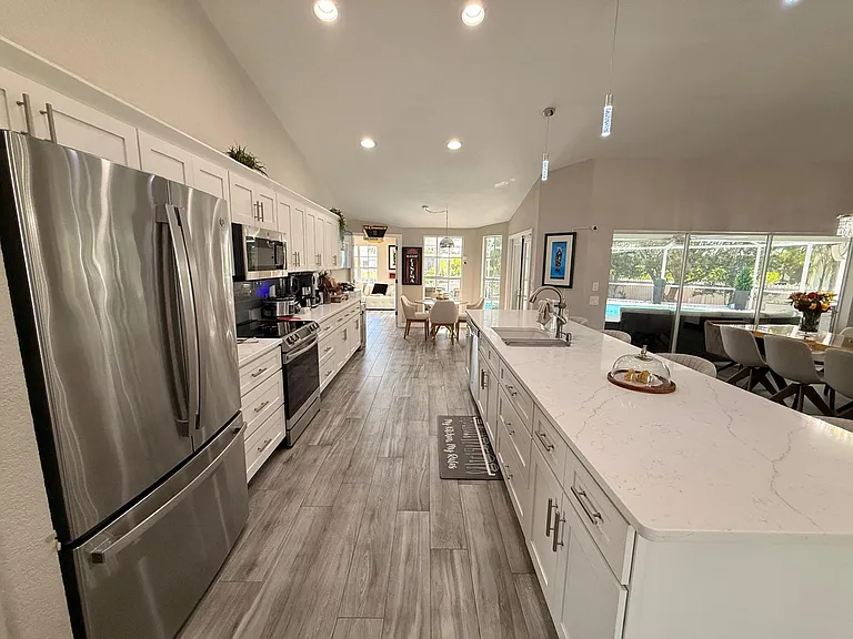4238 Surfside Ct — Photo 13