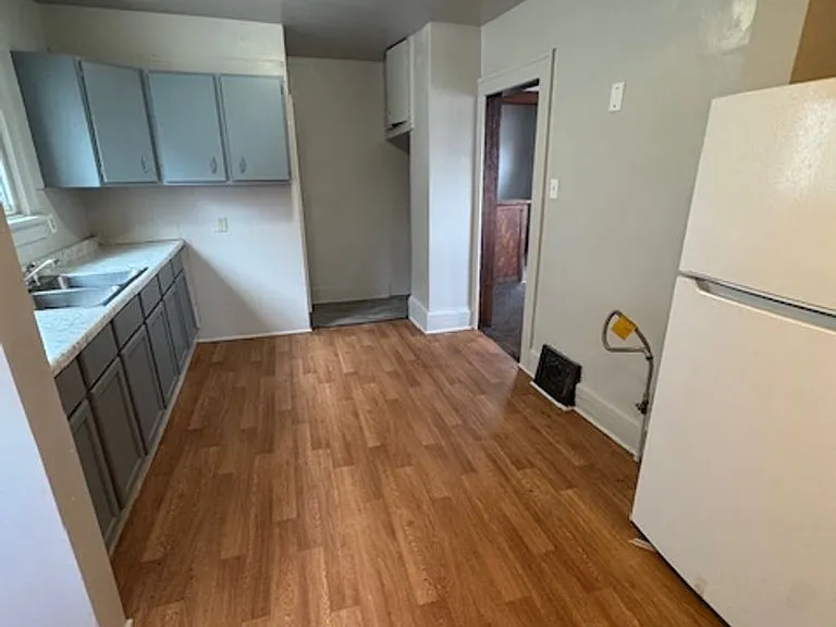 4010 Lillie St — Photo 4