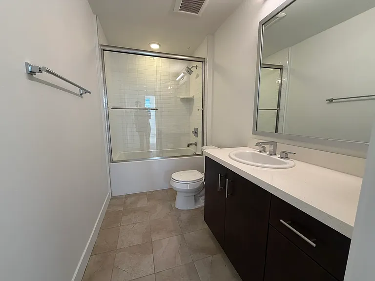 436 S Virgil Ave #Penthouse 15 — Photo 15