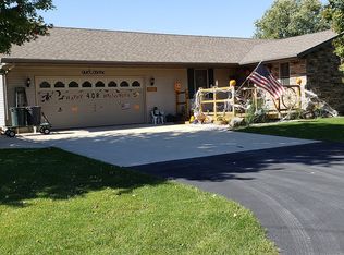 408 3rd St, Kings, IL 61068