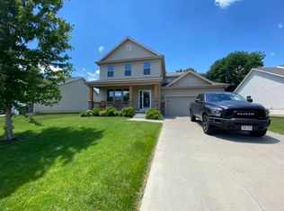 208 Castle Pine Dr, Papillion, NE 68133