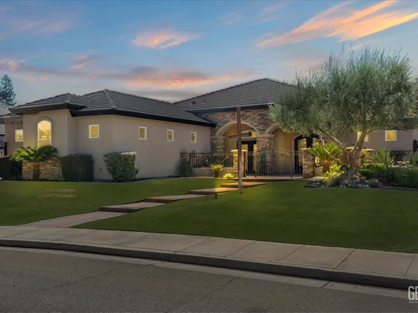 9441 Cortona Ct, Bakersfield, CA 93314