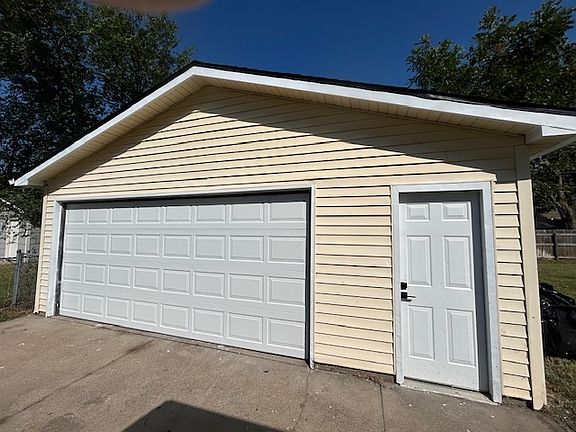 2 car detached garage