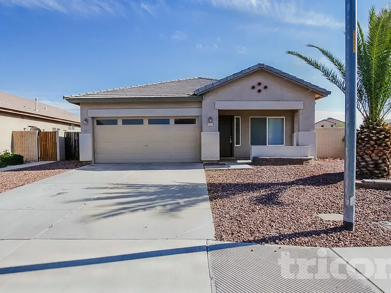 11717 W Jackson St — Photo 1