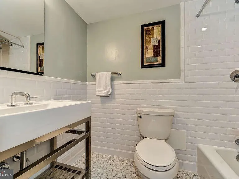 2141 Washington Cir NW #P-205 — Photo 23