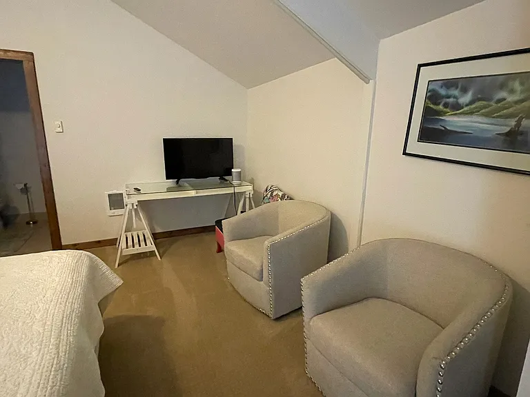 220 Pinewood Ln #B4 — Photo 7