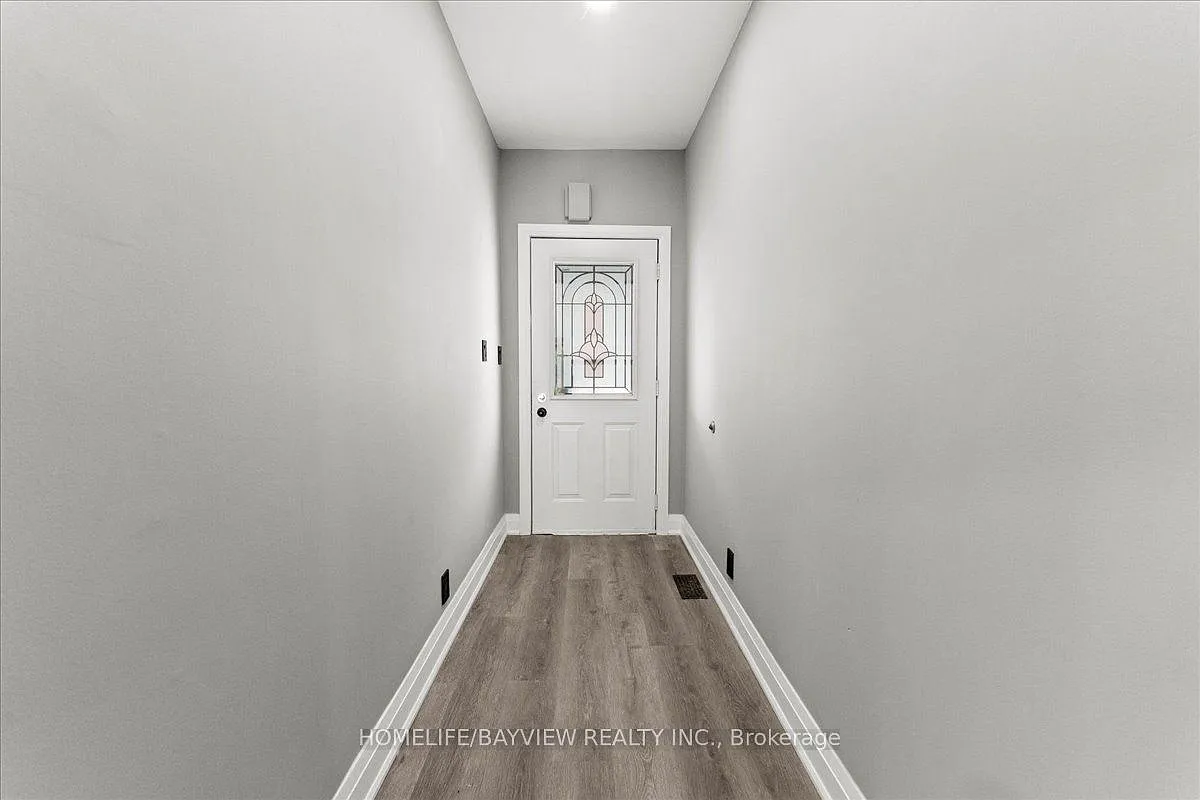 3 bed, $2,400 — Photo 4