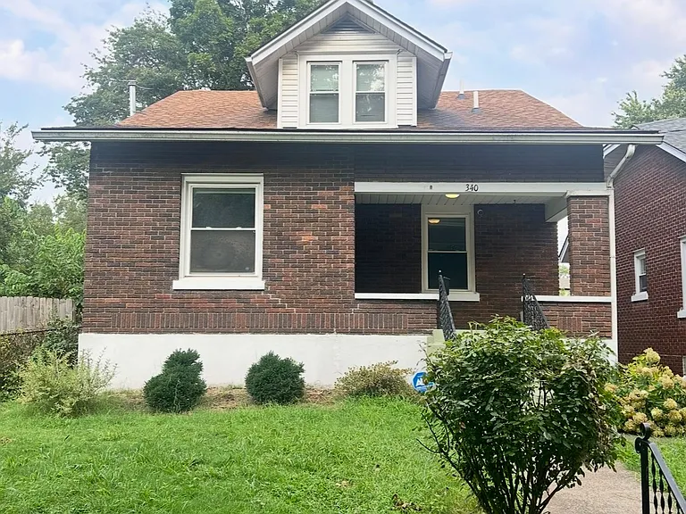 340 Glendora Ave — Photo 1