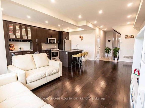2nd image of 2392 Natasha Cir